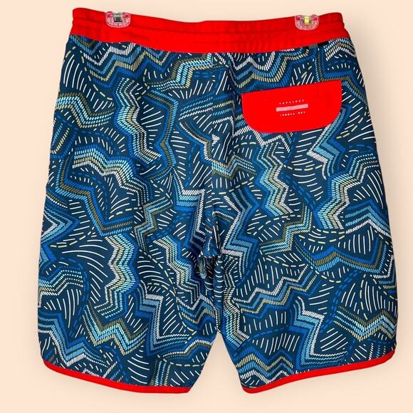 VISSLA 9.5" Boardshorts 19" Outseam in Blue, Red, multi-color Men's 31" Waist - Picture 4 of 14